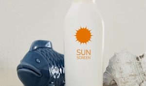 sunscreen-7256345_640